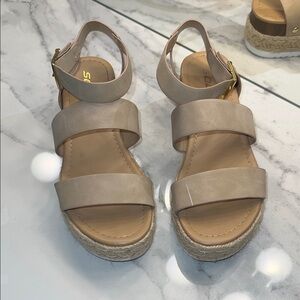 Soda Women's Cream Espadrille Sandals 🍦